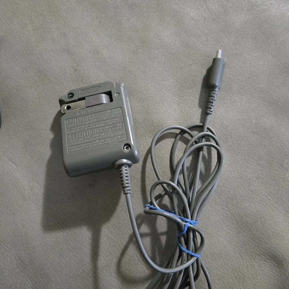 2 Gray Nintendo Ds Lite Chargers